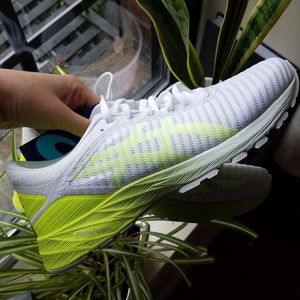 asics dynaflyte 2 white